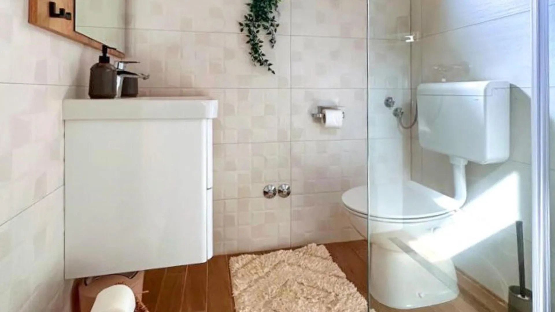2 Bedroom Cozy Home In Tkon